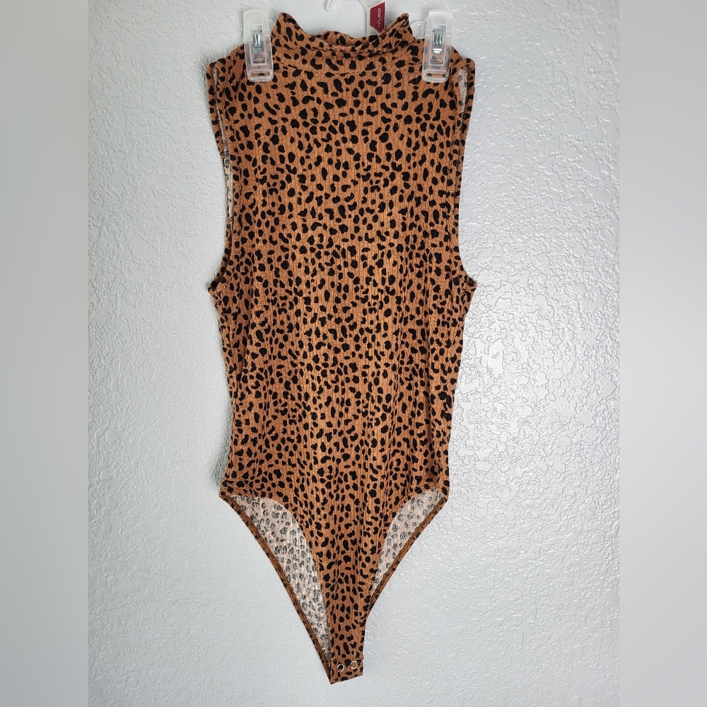 Cheetah Print bodysuit, size S,
